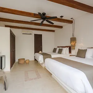 hotel-banana.tulum-hotels.net/
